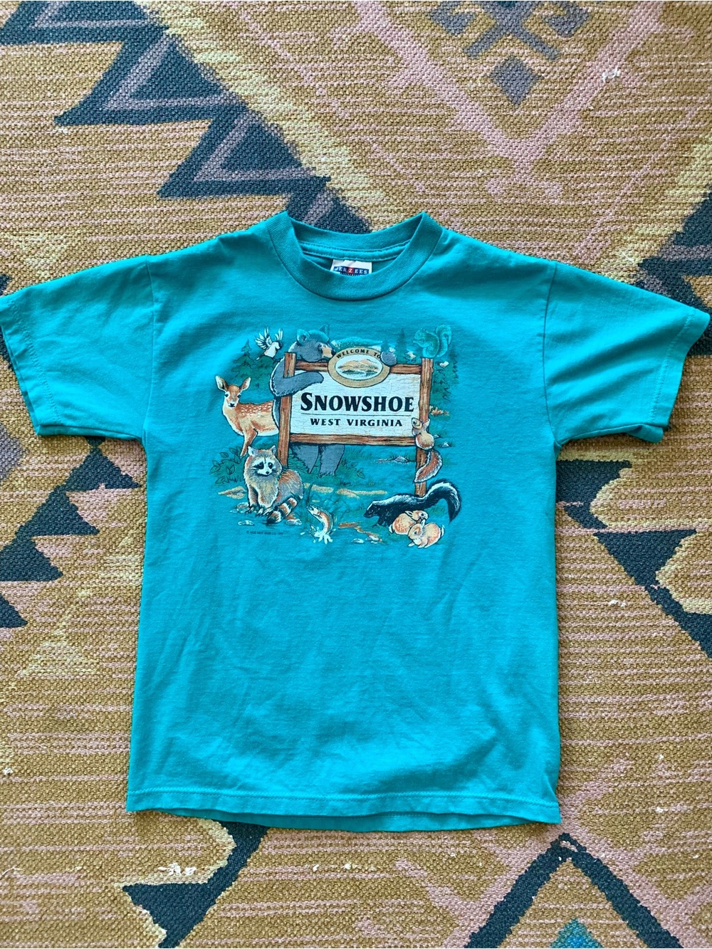 Vintage Souvenir Shirt Snowshoe West Virginia Wild Animals 90s USA